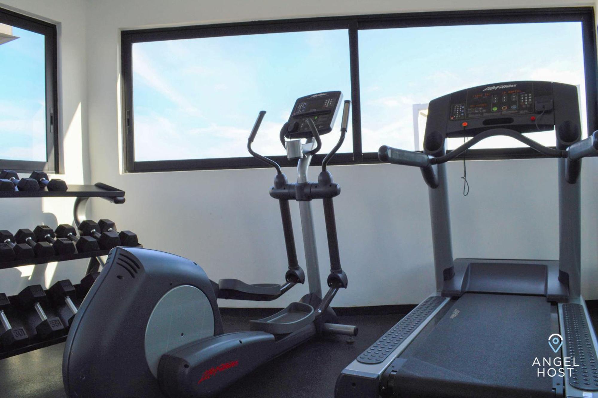 2 Story With Spatub, Oceanview Roof Pool & Gym Onsite Сasa de vacaciones *