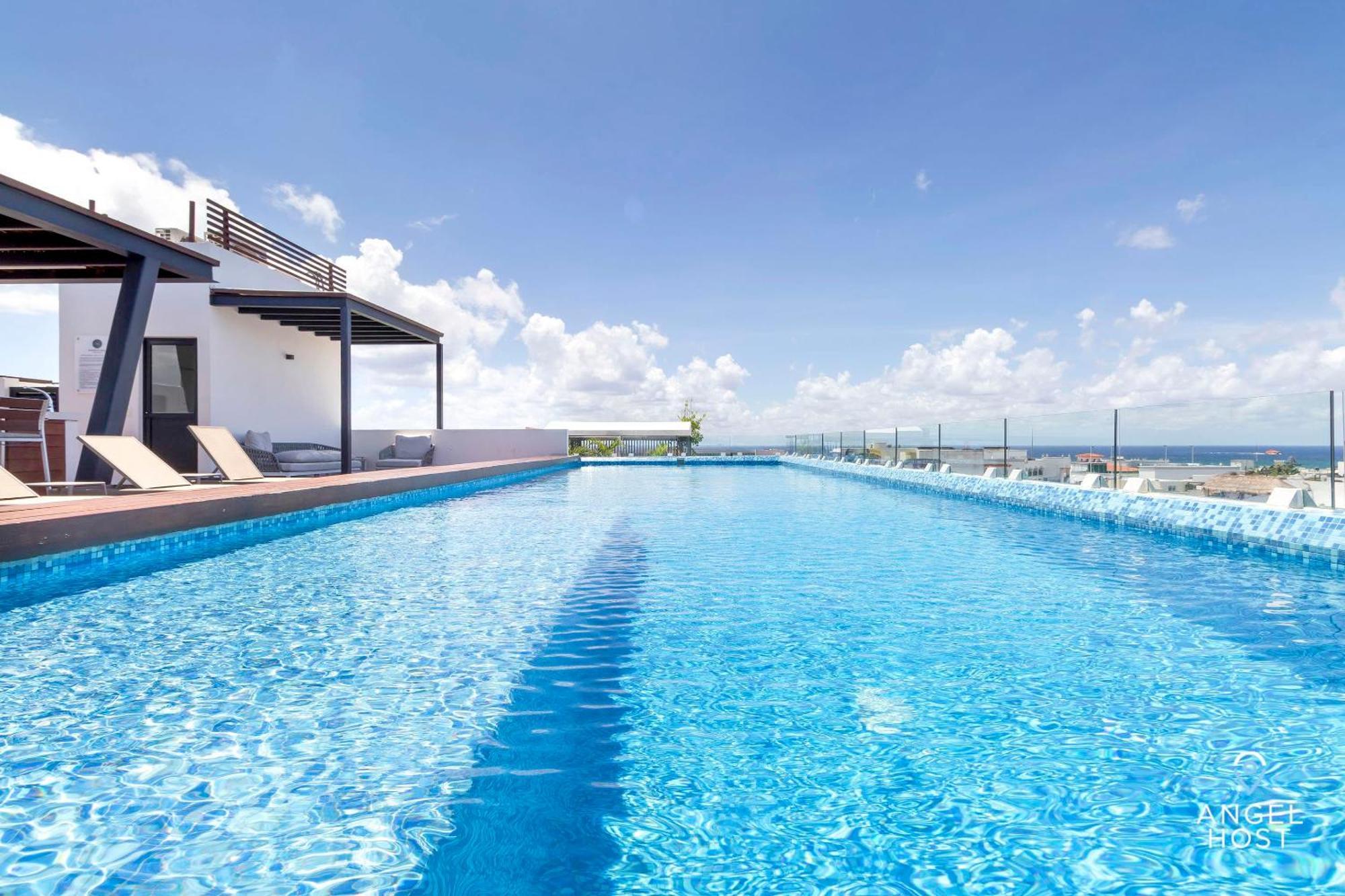 2 Story With Spatub, Oceanview Roof Pool & Gym Onsite Сasa de vacaciones Playa del Carmen